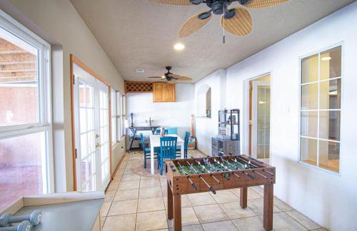 Pool, Hot Tub, Grill, Gym, Game Room, Office House - Foto 8