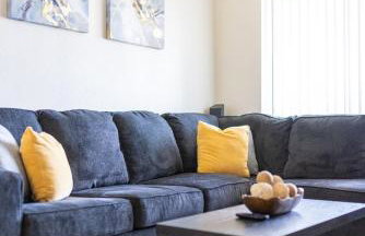 Downtown Mesa Stay Near Arts, hospitals & Campus - Photo 16