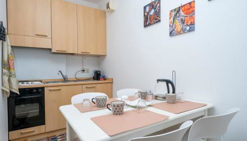 GuestHost - Zia Dina APT - with Balcony - Foto 2