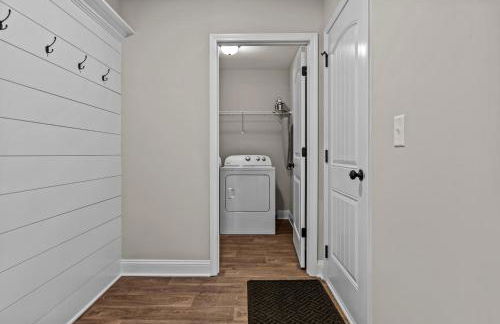 The 54th Cottage Close to Commerce Shopping home - Foto 15