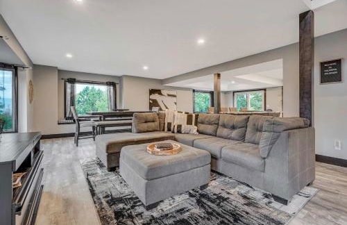 Oak Hills Estate Luxe Forest Escape Near USAFA - Foto 8