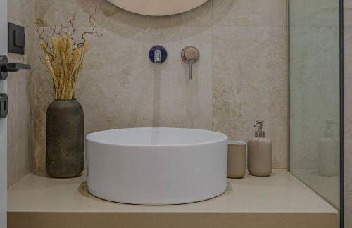 Lavris Seaside Apartment - Photo 12