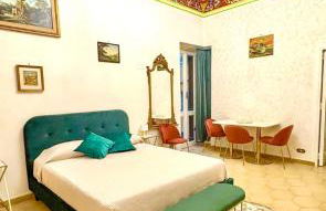 Pantheon Luxury Jacuzzi Apartment - Photo 18