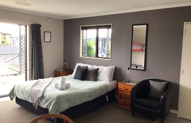 Fiordland Great Views Holiday Park - Photo 19