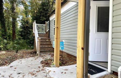 Quietude Place, Stylish 2 Bedroom House with Full Kitchen - Photo 8