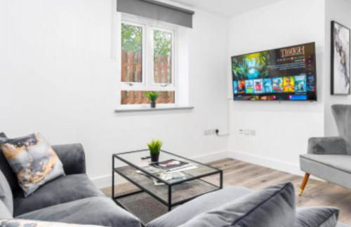 Modern Two Bedroom Apartment - Netflix - Balcony - Secure Parking 2MC - Foto 16