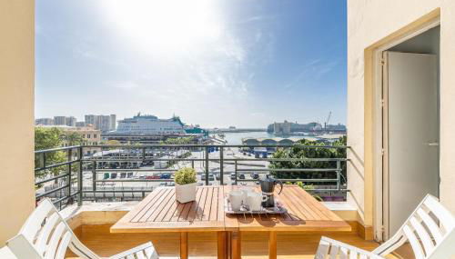 Holidays2Malaga Terraza & junto puerto deportivo - Foto 2