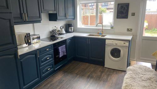 Lovely 2 Bed Full House By The Beach - Foto 3