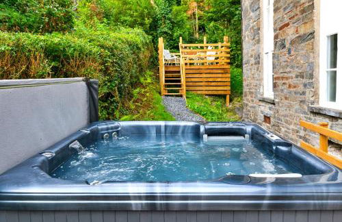 Finest Retreats - Luxury Converted Chapel with Hot Tub & Games Room - Photo 19