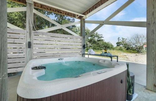 Private Waterfront Beach House with Fire-pit - Foto 8