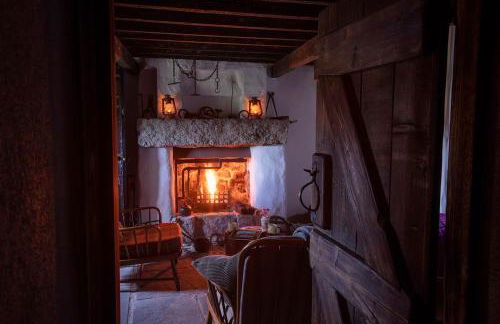 Thistle Thatch Cottage and Hot Tub - Mourne Mountains - Foto 2