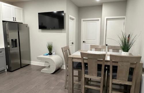 Charming 3BR 2BA with Private Patio - Foto 8