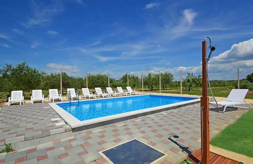 Family villa in Buje with pool and sea view - Foto 2