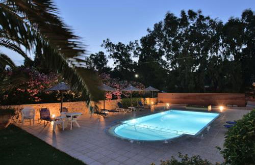 Flisvos Rooms - Photo 17