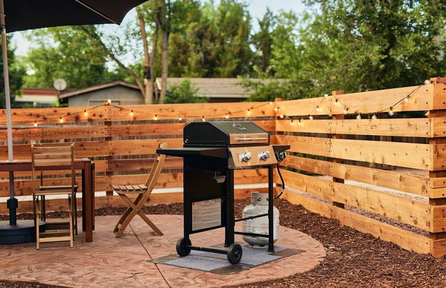 2BR Olympic Center Downtown - Photo 25