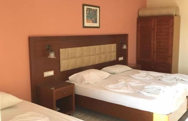 Village Inn Studios & Family Apartments - Foto 7