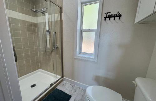 Red Rooster Family Cabin w/Hot Tub+Fire Pit+View - Foto 10