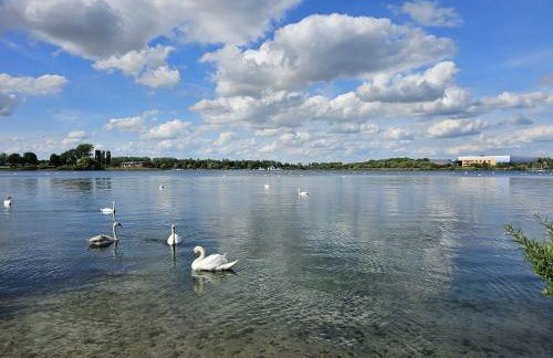 Luxury 1-Bed Apartment with balcony & Free parking - Photo 21