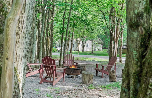 Hygge Home by Avantstay Deck for Outdoor Living, Fire Pit, Game Table - Photo 3