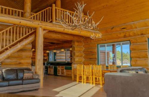 FoxHill Family Lodge Retreat with views from all sides and Hike over a hundred forty acres - Foto 37