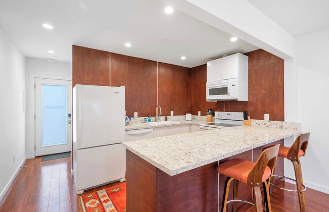 2 Units in Prime Hollywood Location Chic Renovated 1bdrs w/ Patio Avantstay - Foto 21