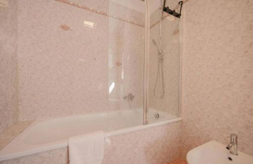 Unico Apt 8, 4 ospiti, parcheggio gratis, 10 minuti da Venezia - Photo 10