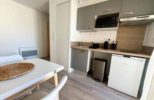 Studio Design & Confort Proche Plages et Accès Ile de Ré - Parking & Wifi GRATUIT - Foto 12