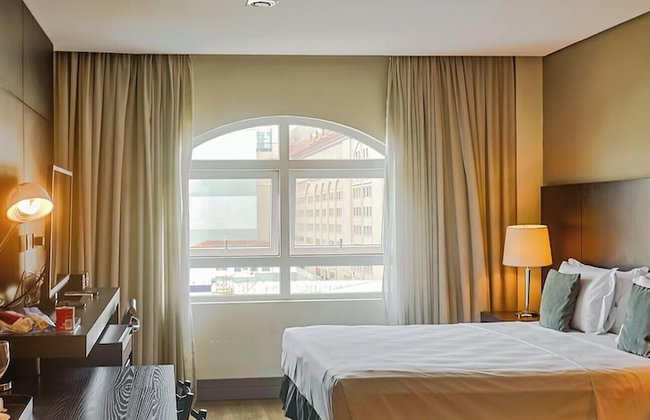 Manhattan On Floor - Photo 34