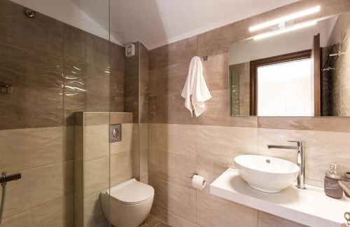 Anatoli Villa, a Retreat with Private Pool & BBQ, By ThinkVilla - Photo 28