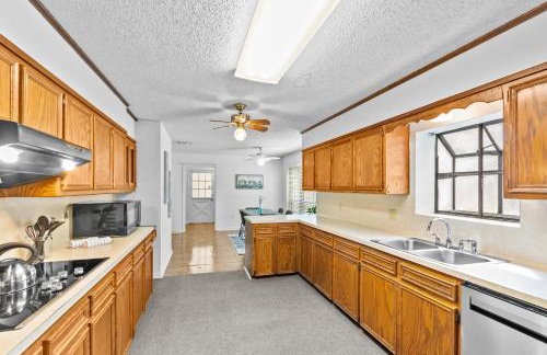 15 Min to LSU & Downtown Oak Hills Place Hideaway - Foto 13