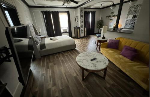 Studio W&D Parking Mins to STL Zoo Forest Park - Photo 5