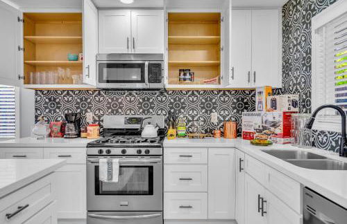 Sunny Simi Valley Valley 4BR 3BR LTR Modern Home Dedicated Work Place High Speed internet - Foto 7