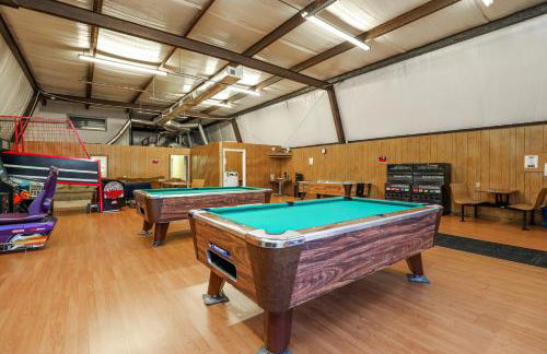 Spacious Home with Waterfront View-Welcome Pets - Foto 73