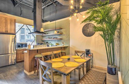 Modern Downtown Apt - Walk to Parks and Cafes! - Photo 1