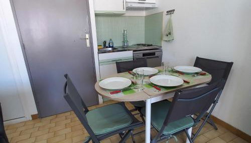 "LE COEUR GRAU" 4 personnes , parking privé , proche mer et tout commerces , 10 mn du centre ville à pieds - Foto 2