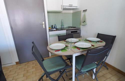 "LE COEUR GRAU" 4 personnes , parking privé , proche mer et tout commerces , 10 mn du centre ville à pieds - Foto 2