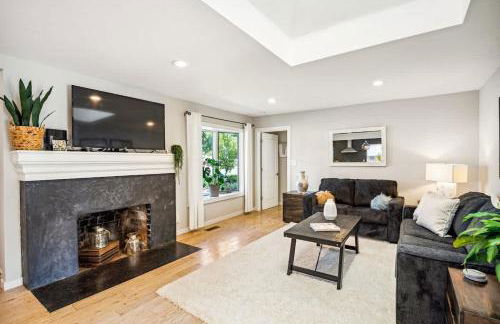 Modern Napa 3BD Wine Country Escape with Pool and Spa - Foto 2