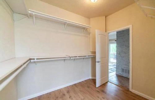 Spacious Ski Chalet W Indoor Hotub & Sep Suite! - Foto 25