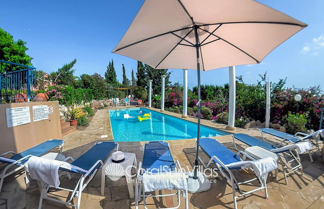 Wonderful Quiet Area, Completely Privacy, Large Private Pool, Colourful Garden - Foto 1