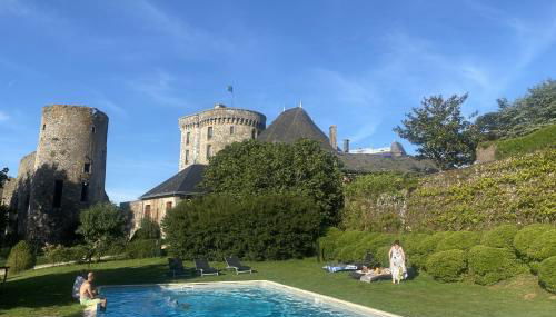 Roulotte enchantée dans le parc d'un château vendéen - Photo 3