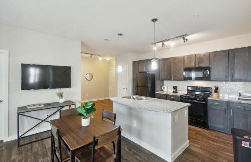 C Creek 10308 I Modern 2Bd Apt I Secure Property - Foto 1