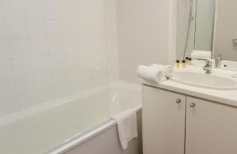 Séjours & Affaires Reims Clairmarais - Foto 16