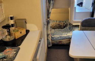 Bateau sur terre près du bassin - Foto 36