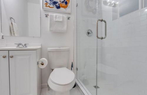 NEW Montrose Gem! Central to Museum District & Downtown Houston - Foto 23