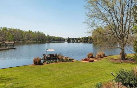 Lake Days Getaway - Lakeside Family Escape Near Hillsborough - Foto 25