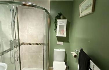 St Catherines, Winterborne Lodge - Photo 13