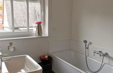 NEU! Schicke und moderne FeWo Lindenalle OG - Foto 14