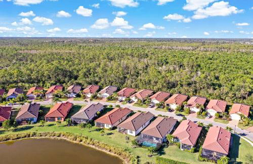 Modern waterfront home in Artesia with pool/gym - Photo 34