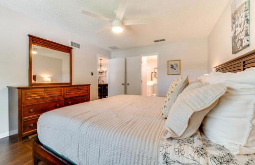 Private Outdoor Oasis with Pool Home in Longwood! - Foto 13