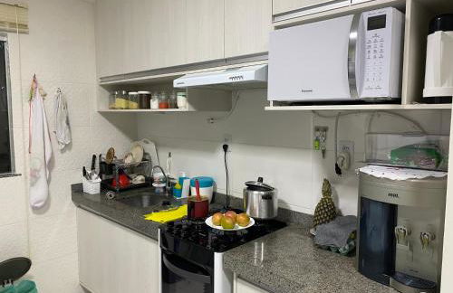 No Atalaia, Fort Poseidon rua do Atalho a 700 metros da praia do Atalaia, apartamento novo decorado, varanda, sala de estar e jantar, 02 suítes, 03 banheiros, lavanderia, cozinha, piscina, churrasqueira, salão de jogos, vista parcial das dunas e mar - Photo 28